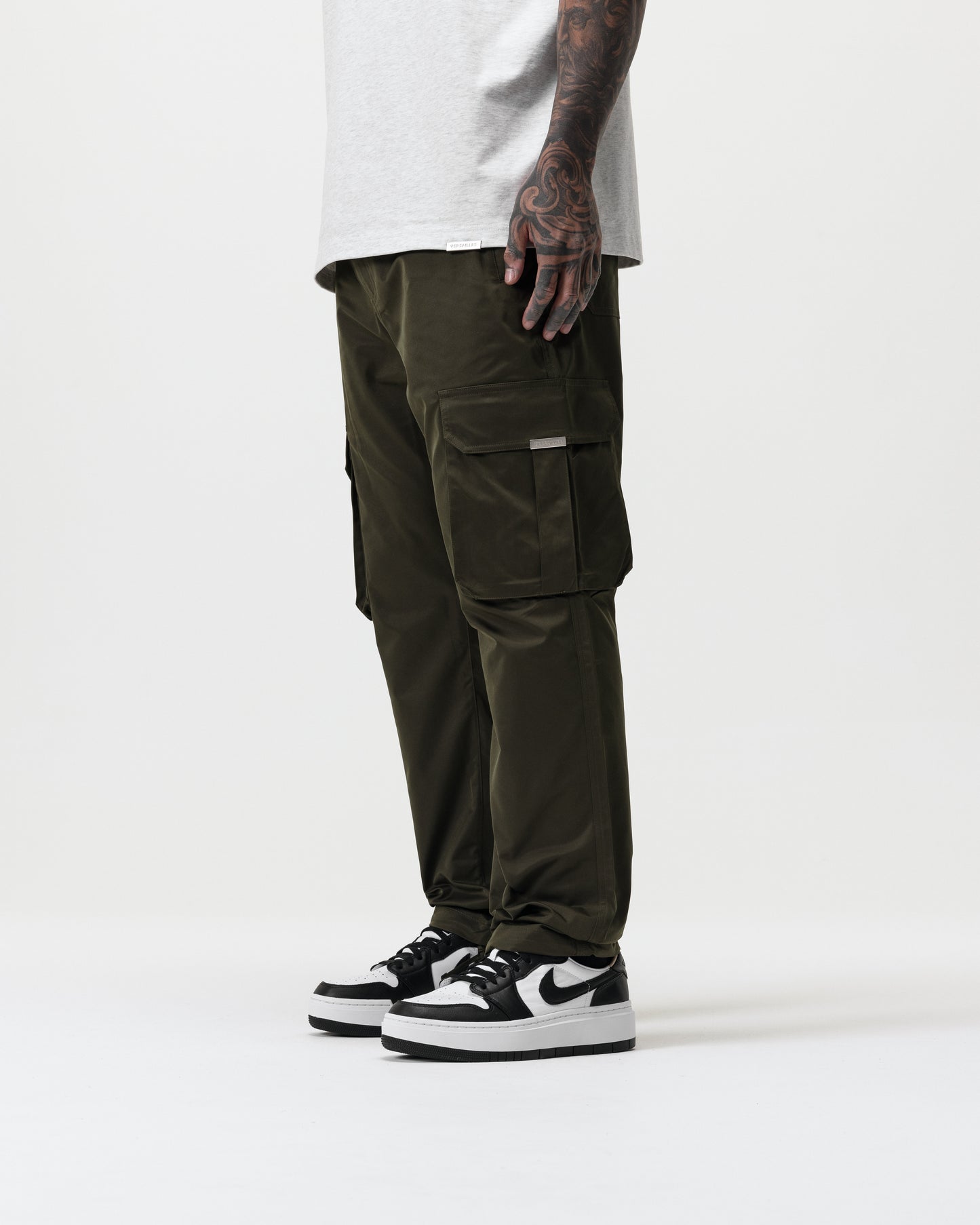 LUXURY ESSENTIALISM CARGOS - BRUSHED KHAKI