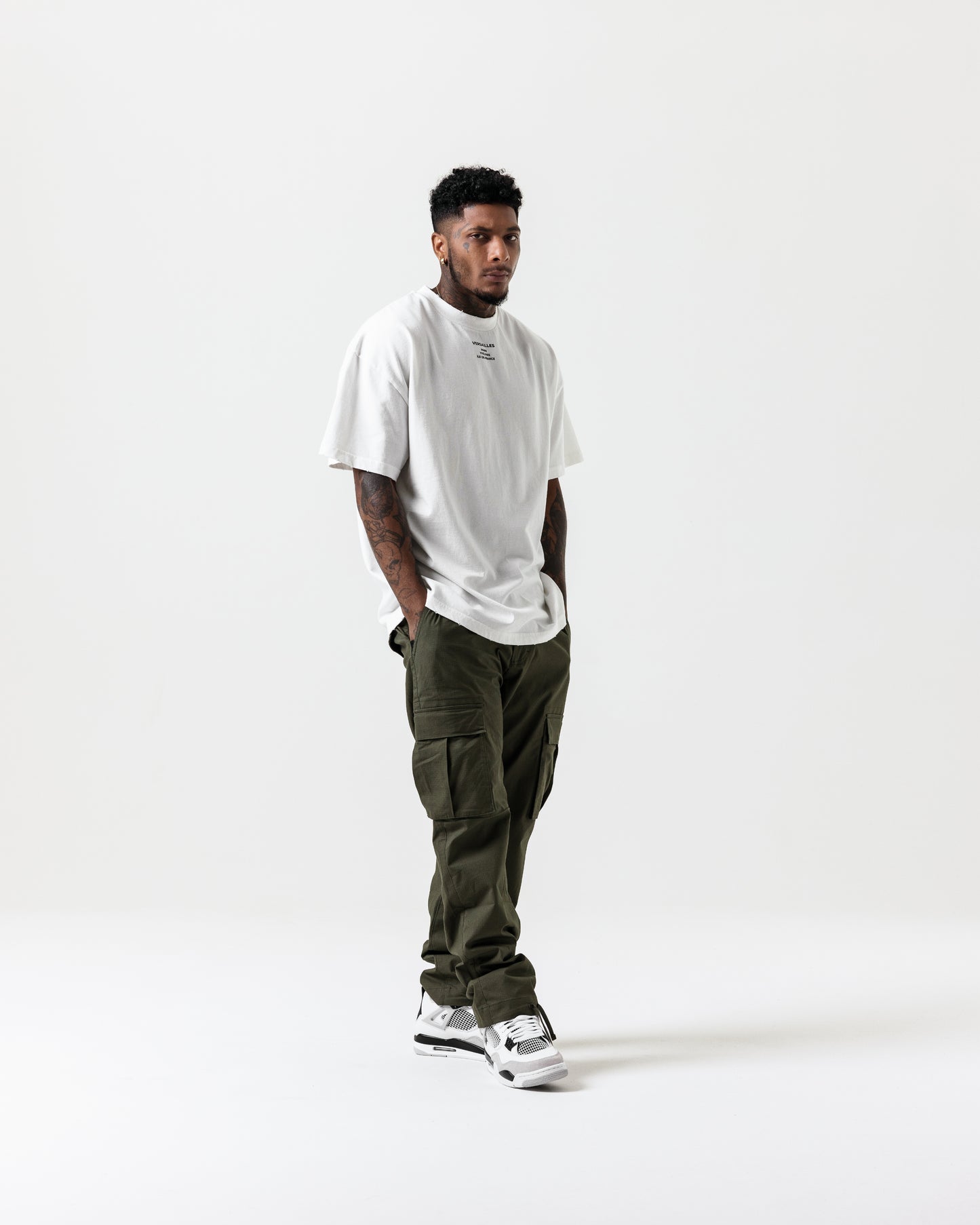 MINIMALISM SIGNATURE TEE - DISTRESSED OFF WHITE