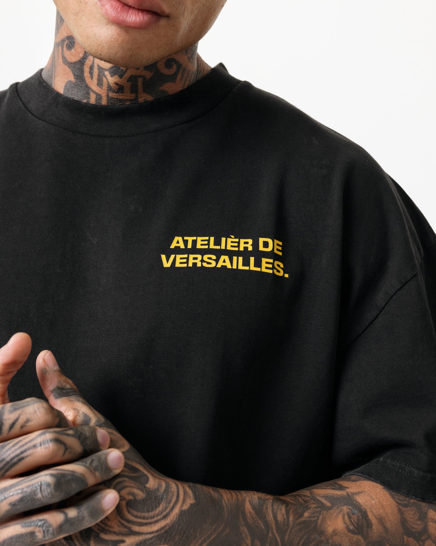 ATELIÉR DE VERSAILLES TEE - ELECTRIC YELLOW