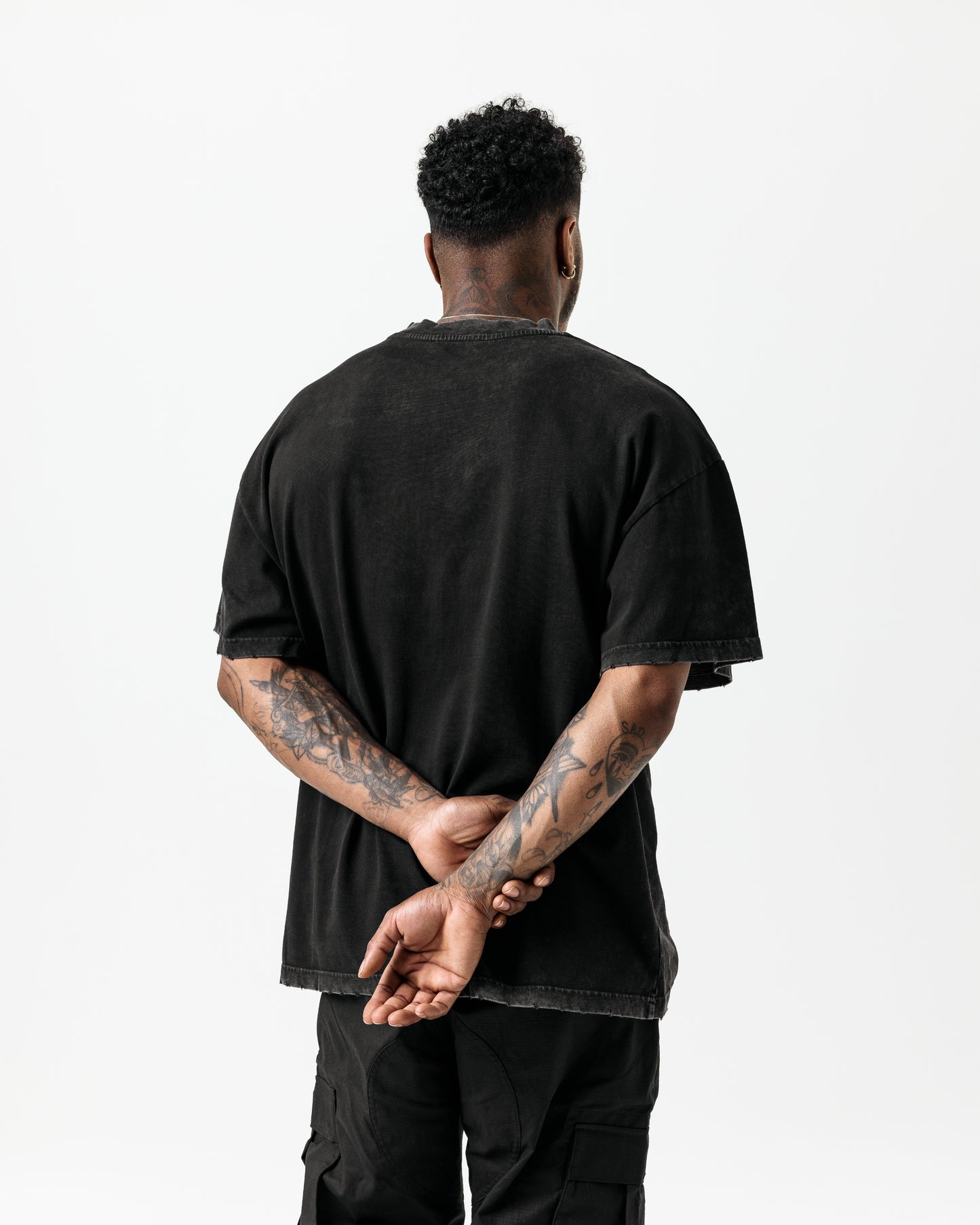 MINIMALISM SIGNATURE TEE - DISTRESSED WASHED BLACK SAMPLE