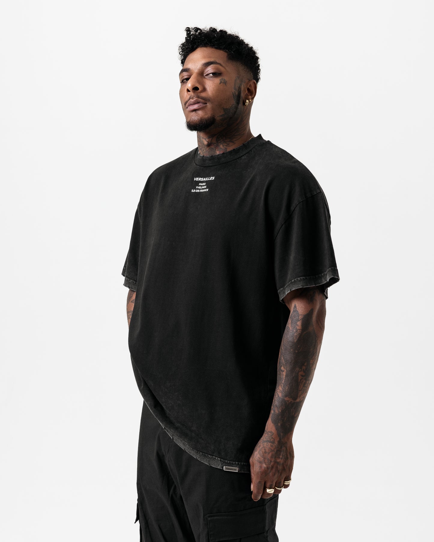 MINIMALISM SIGNATURE TEE - DISTRESSED WASHED BLACK SAMPLE