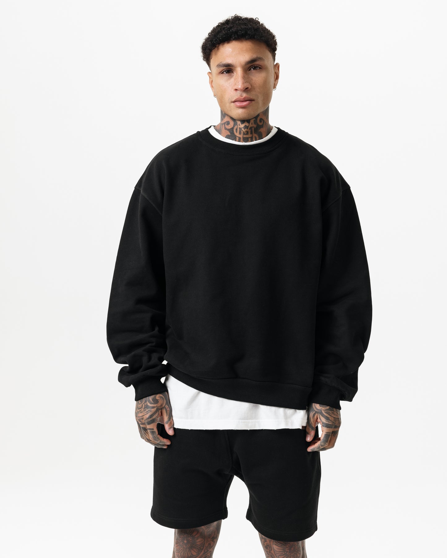 LUXURY ESSENTIALISM SWEATSHIRT - SOLID BLACK