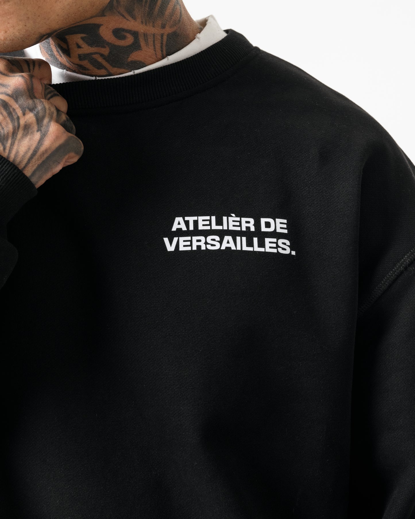 ATELIÉR DE VERSAILLES SWEATSHIRT - SOLID BLACK