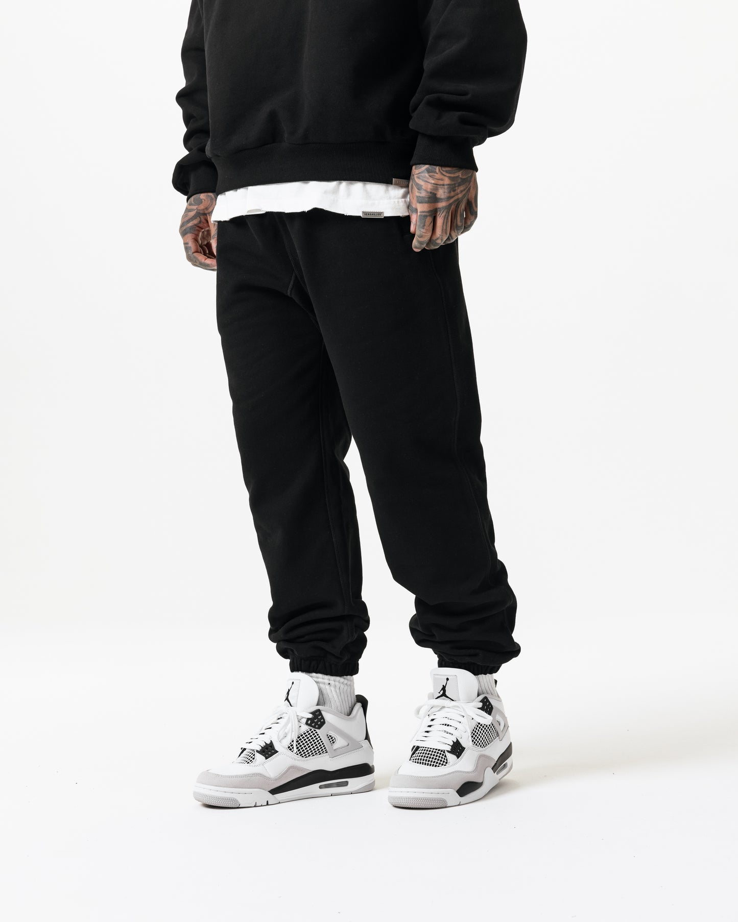LUXURY ESSENTIALISM SWEATPANTS - SOLID BLACK