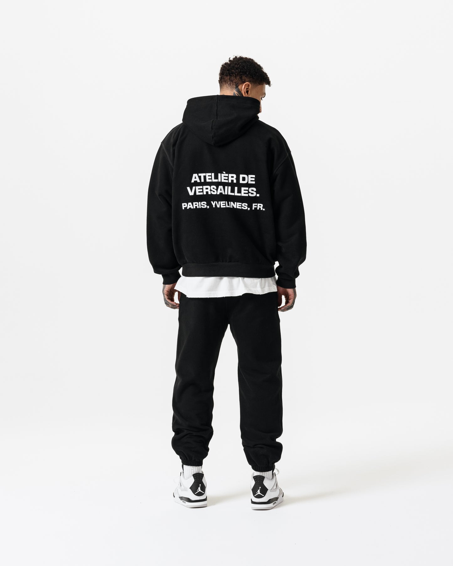LUXURY ESSENTIALISM SWEATPANTS - SOLID BLACK