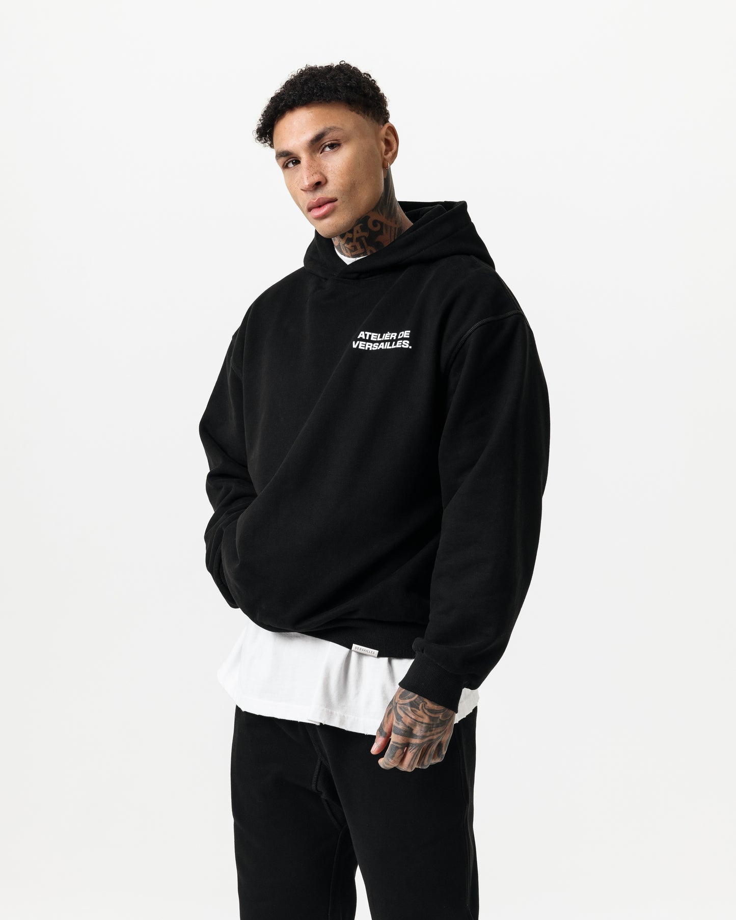 ATELIÉR DE VERSAILLES HOODIE - SOLID BLACK