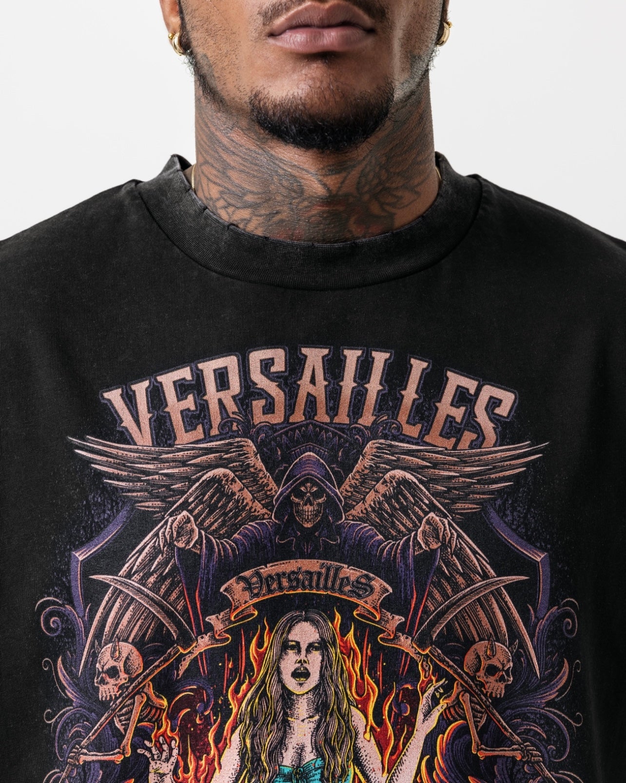 HELL HATH NO FURY TEE - DISTRESSED/WASHED BLACK
