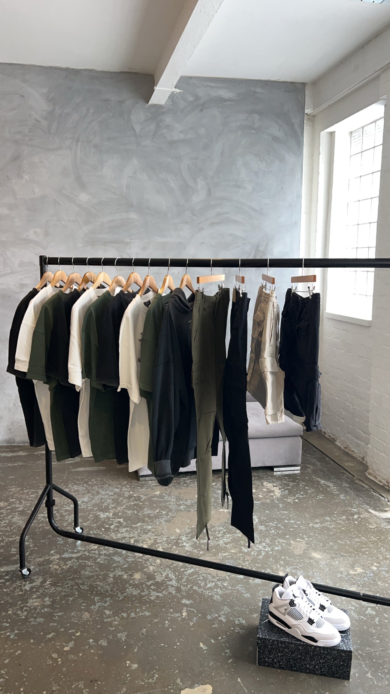 SAMPLE SALE – VERSAILLES